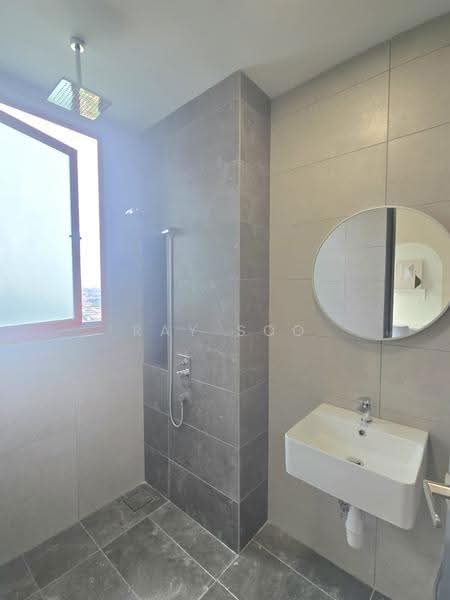 Kediaman Servis untuk Disewa di JRK Convena - Ray Soo - Bathroom - PropertyGuru.com.my