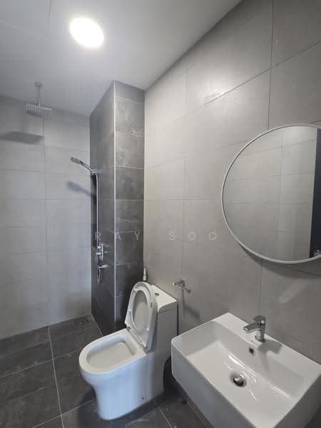 Kediaman Servis untuk Disewa di JRK Convena - Ray Soo - Bathroom - PropertyGuru.com.my