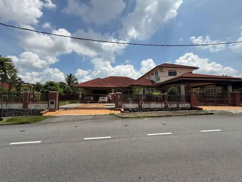 Bungalow House untuk Dijual di Taman Tunku Sarina (Bandar Darulaman) - Syed Redho - Exterior - PropertyGuru.com.my