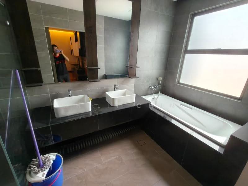 Bungalow House untuk Dijual di Rawang (Selangor) - Philip Chin - Bathroom - PropertyGuru.com.my