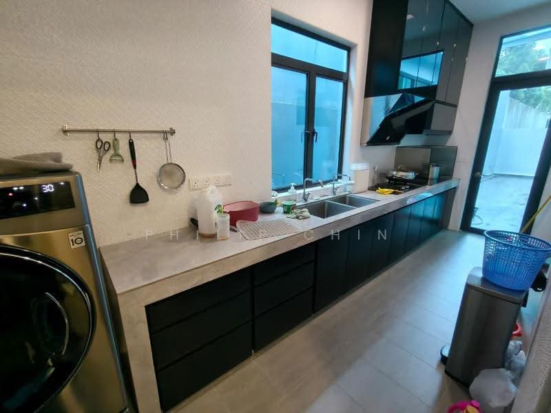 Bungalow House untuk Dijual di Rawang (Selangor) - Philip Chin - Kitchen - PropertyGuru.com.my
