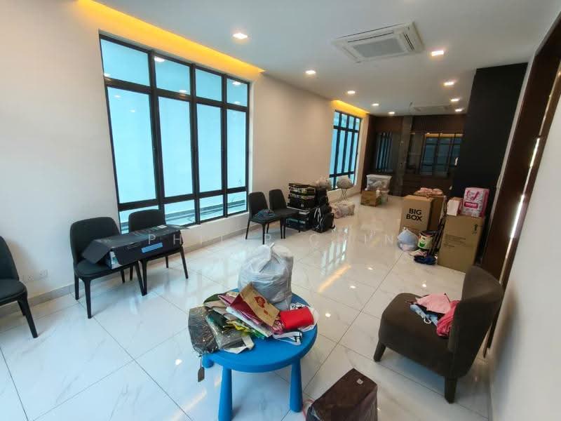 Bungalow House untuk Dijual di Rawang (Selangor) - Philip Chin - Living Room - PropertyGuru.com.my