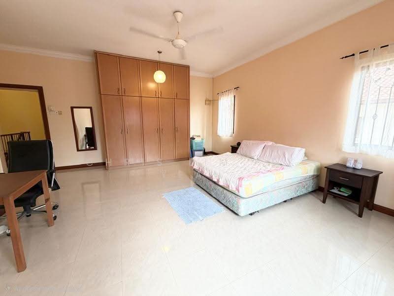 Rumah Berkembar untuk Dijual di Sungai Long (Bandar Sungai Long) - Chris Lim Pek Yean - Bedroom - PropertyGuru.com.my