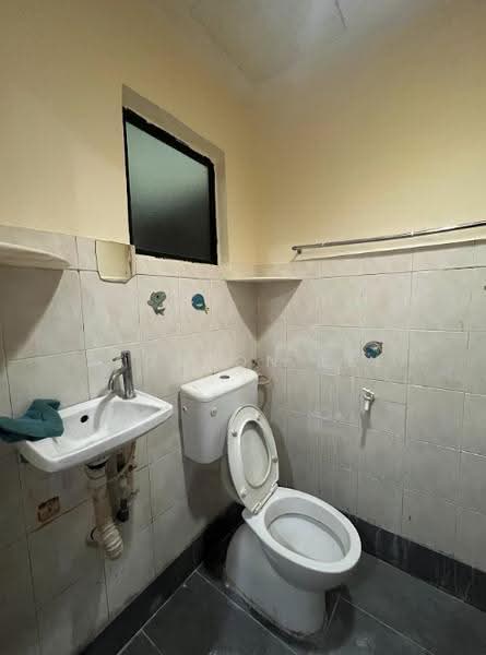 Pangsapuri untuk Dijual di Vista Bayu - Jackson Lee - Bathroom - PropertyGuru.com.my