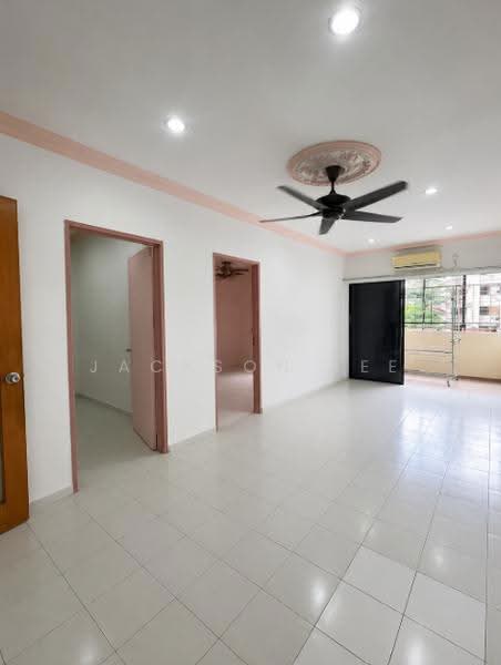 Pangsapuri untuk Dijual di Vista Bayu - Jackson Lee - Living Room - PropertyGuru.com.my