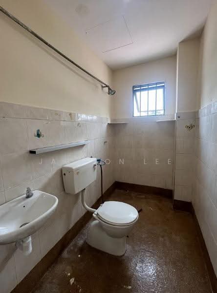 Pangsapuri untuk Dijual di Vista Bayu - Jackson Lee - Bathroom - PropertyGuru.com.my