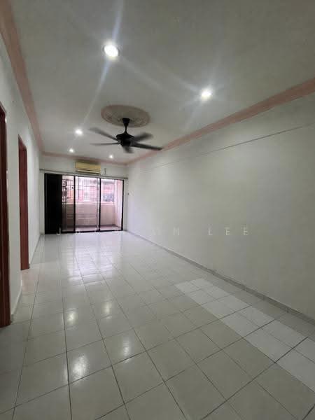 Pangsapuri untuk Dijual di Vista Bayu - Jackson Lee - Living Room - PropertyGuru.com.my