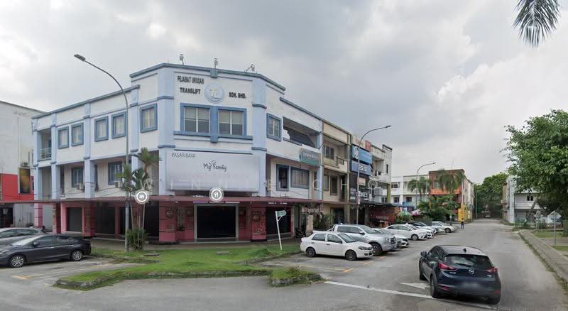 Kedai untuk Dijual di Kota Kemuning (Shah Alam) - Winnie Chow - Exterior - PropertyGuru.com.my