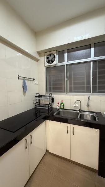 Kondominium untuk Dijual di 1 Petaling - Ray Chong - Kitchen - PropertyGuru.com.my