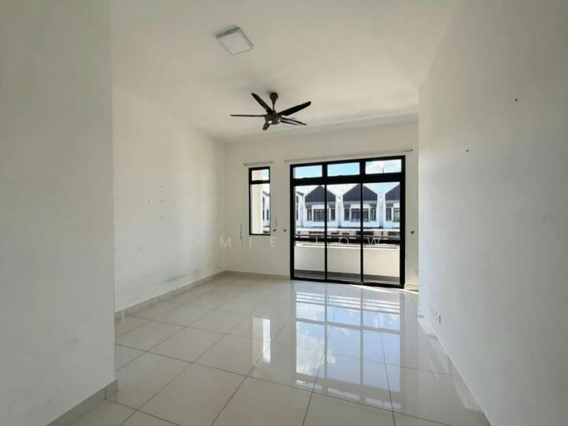 Rumah Teres untuk Dijual di Johor Bahru (Johor) - Jamie Low - Living Room - PropertyGuru.com.my