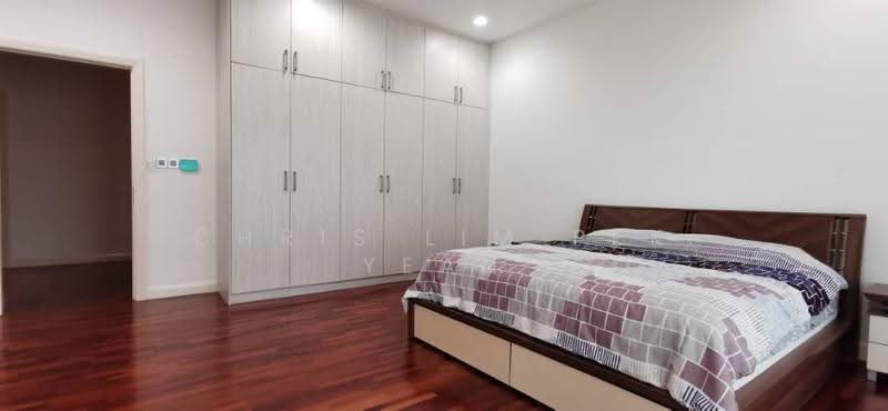 Rumah Teres 3-Tingkat untuk Dijual di Taman Taming Indah 2 (Bandar Sungai Long) - Chris Lim Pek Yean - Bedroom - PropertyGuru.com.my