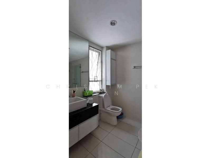 Rumah Teres 3-Tingkat untuk Dijual di Taman Taming Indah 2 (Bandar Sungai Long) - Chris Lim Pek Yean - Bathroom - PropertyGuru.com.my