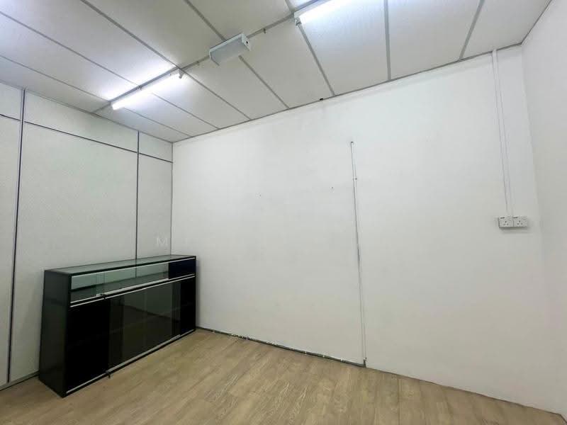 Pejabat untuk Disewa di Taman Junid Perdana (Muar) - Micole Tan - PropertyGuru.com.my