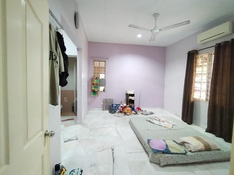 Bungalow House for Sale in Kota Emerald (Rawang) - Samson Lee - Bedroom - PropertyGuru.com.my