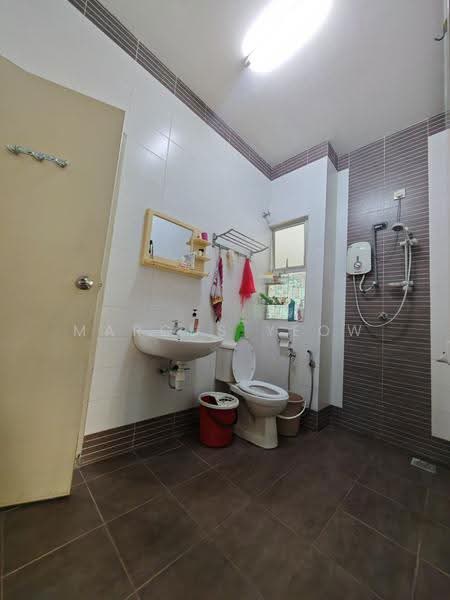 Semi-Detached House for Sale in Seremban 2 (Negeri Sembilan) - Marcus Yeow - Bathroom - PropertyGuru.com.my