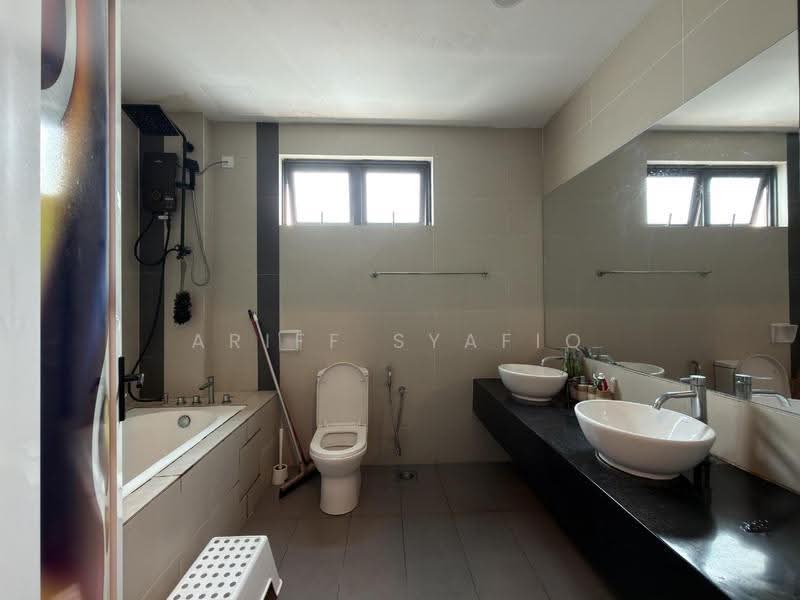 Condominium for Sale at Gardenview Residences - Ariff Syafiq - Bathroom - PropertyGuru.com.my