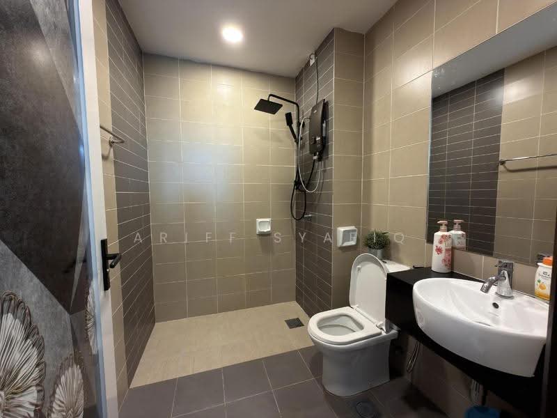 Condominium for Sale at Gardenview Residences - Ariff Syafiq - Bathroom - PropertyGuru.com.my