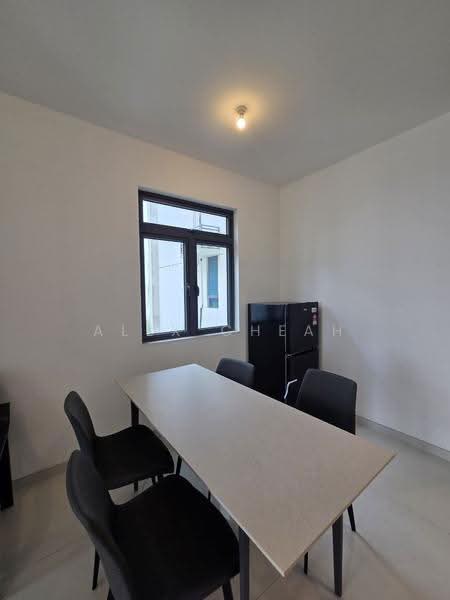 Apartment for Rent at Starview Bay @ Forest City - Alex Cheah - Dining Room - PropertyGuru.com.my