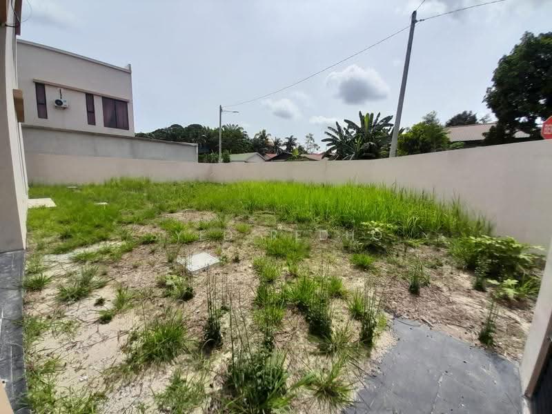 Zero-Lot Bungalow for Sale in Taman La Casa (Lunas) - Syed Redho - Exterior - PropertyGuru.com.my