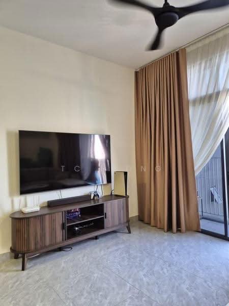 Kediaman Servis untuk Dijual di Altris Residences @ The Quartz WM - TC Leong - Living Room - PropertyGuru.com.my