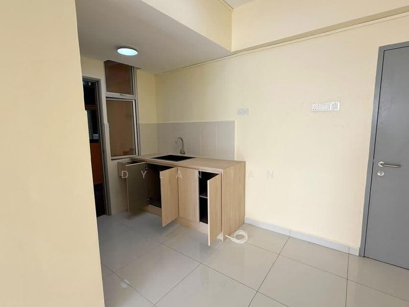 Pangsapuri untuk Disewa di Pangsapuri Pulai Mutiara 3 - Dylan Tan - Kitchen - PropertyGuru.com.my