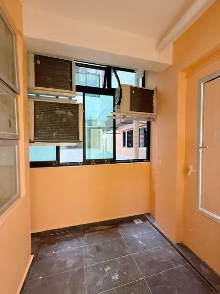Pangsapuri untuk Disewa di Pangsapuri Pulai Mutiara 3 - Dylan Tan - Balcony - PropertyGuru.com.my