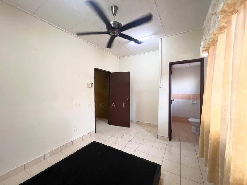 2-storey Terraced House for Sale in Bandar Tasik Kesuma (Beranang) - Mahafiz . - Bedroom - PropertyGuru.com.my