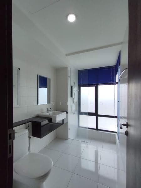 Kediaman Servis untuk Disewa di Trefoil @ Setia City - Annie Kho - Bathroom - PropertyGuru.com.my
