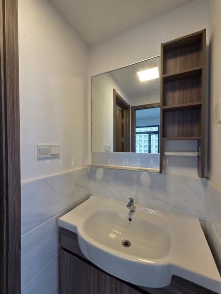 Apartment for Rent at Starview Bay @ Forest City - Alex Cheah - Bathroom - PropertyGuru.com.my