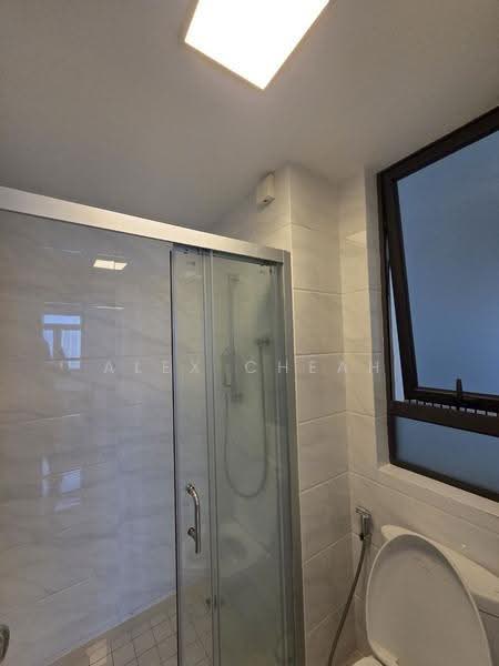 Apartment for Rent at Starview Bay @ Forest City - Alex Cheah - Bathroom - PropertyGuru.com.my