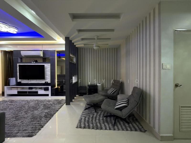 2-storey Terraced House for Sale in Bandar Nusaputra (Puchong) - Ariff Syafiq - Living Room - PropertyGuru.com.my