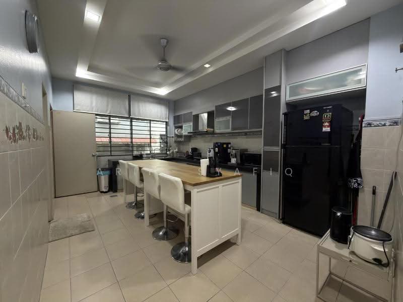 2-storey Terraced House for Sale in Bandar Nusaputra (Puchong) - Ariff Syafiq - Kitchen - PropertyGuru.com.my