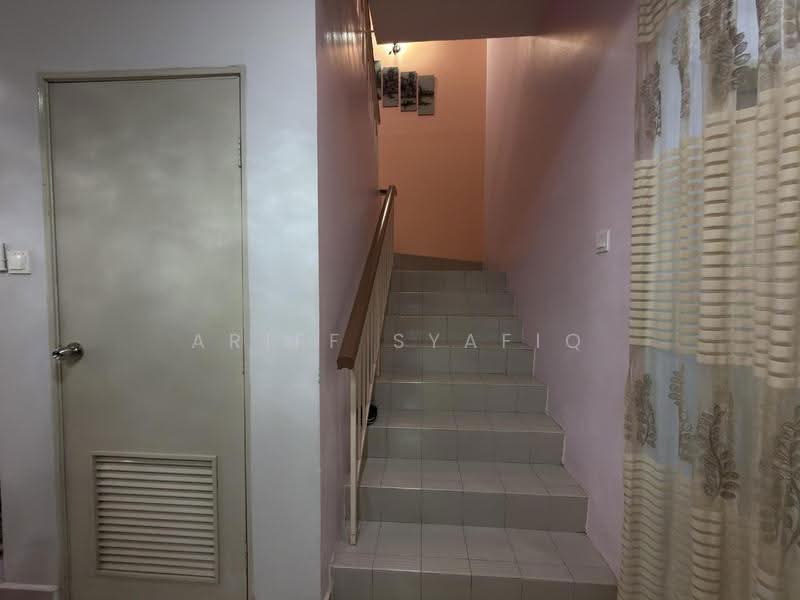 2-storey Terraced House for Sale in Bandar Nusaputra (Puchong) - Ariff Syafiq - Interior - PropertyGuru.com.my