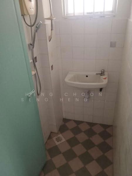 Apartment for Rent at Aman Satu - heng choon seng heng choon seng - Bathroom - PropertyGuru.com.my