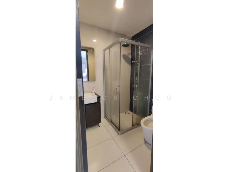 Condominium for Rent at Bay Point @ Country Garden Danga Bay - Jameson Choo - Bathroom - PropertyGuru.com.my