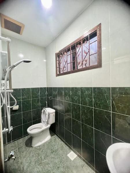 Terraced House for Rent in Taman Mutiara Rini (Skudai) - Jameson Choo - Bathroom - PropertyGuru.com.my