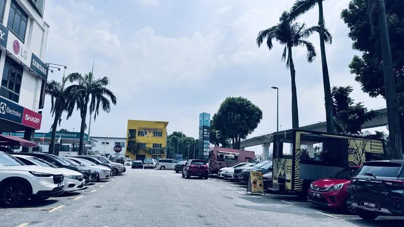 Shop for Sale in Puchong (Selangor) - Kow Tze Fui - Exterior - PropertyGuru.com.my