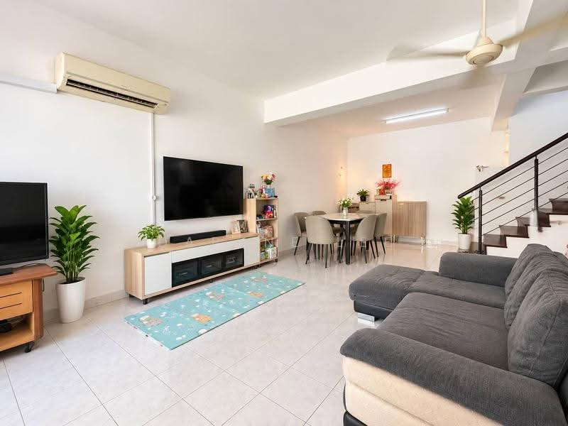 2-storey Terraced House for Sale in Taman Mount Austin (Tebrau) - Daphne Lee - Living Room - PropertyGuru.com.my