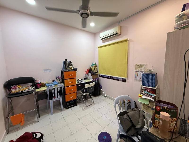 Rumah Teres 2-Tingkat untuk Dijual di Taman Sierra Perdana (Masai) - Jameson Choo - Study - PropertyGuru.com.my