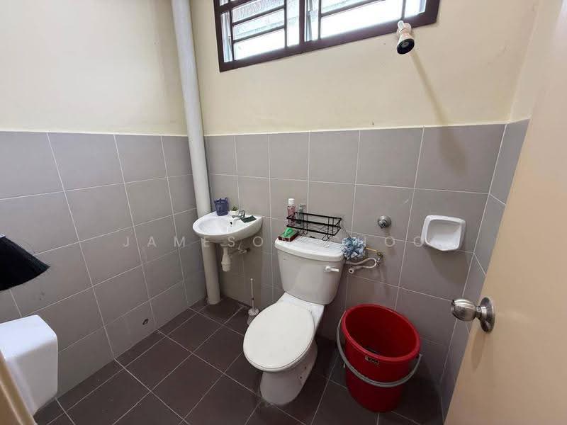 Rumah Teres 2-Tingkat untuk Dijual di Taman Sierra Perdana (Masai) - Jameson Choo - Bathroom - PropertyGuru.com.my