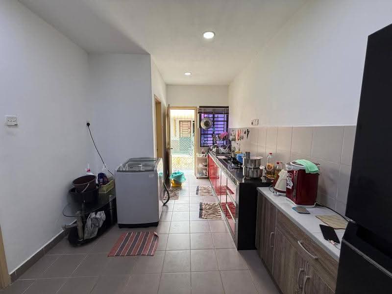 Rumah Teres 2-Tingkat untuk Dijual di Taman Sierra Perdana (Masai) - Jameson Choo - Kitchen - PropertyGuru.com.my