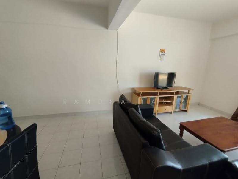 Kondominium untuk Dijual di Casa Lago - Ramona Tan - Living Room - PropertyGuru.com.my