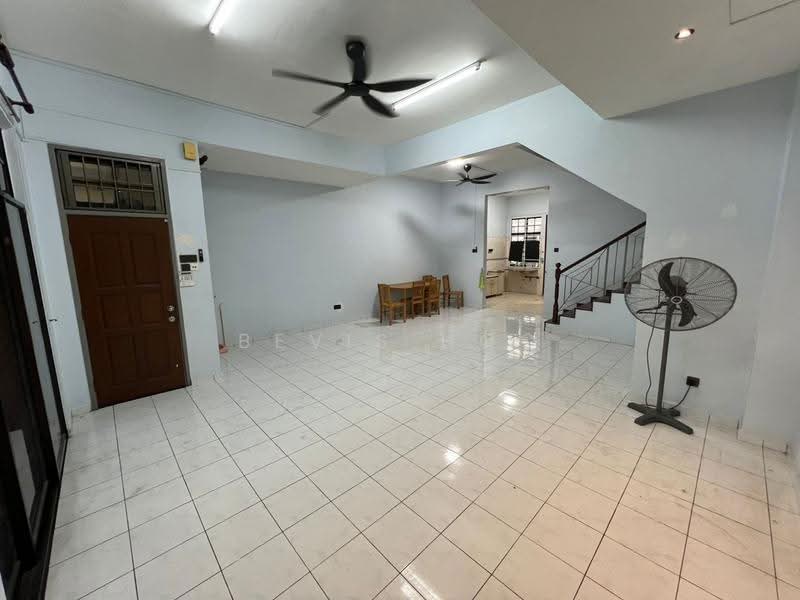 2-storey Terraced House for Rent in Ulu Tiram (Johor) - Bevis Hoo - Living Room - PropertyGuru.com.my