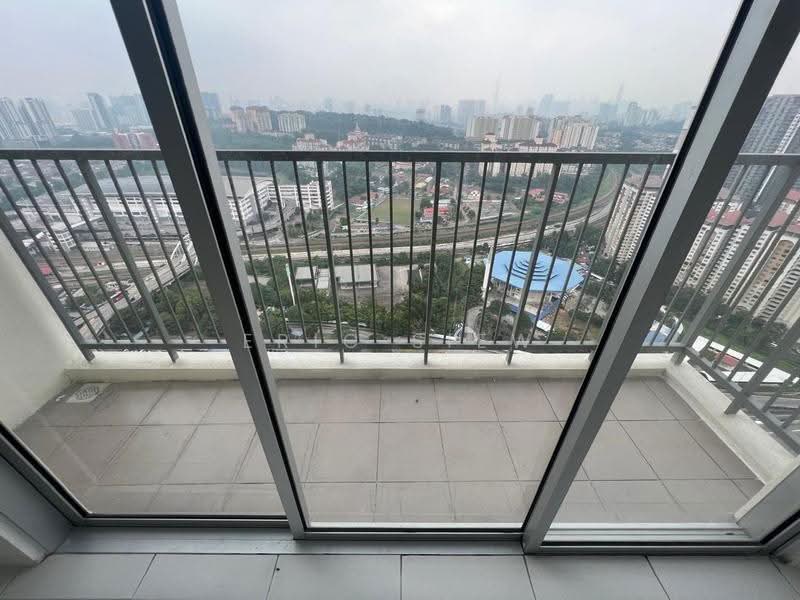 Kondominium untuk Disewa di Residensi Sateria - Eric Siew - Balcony - PropertyGuru.com.my