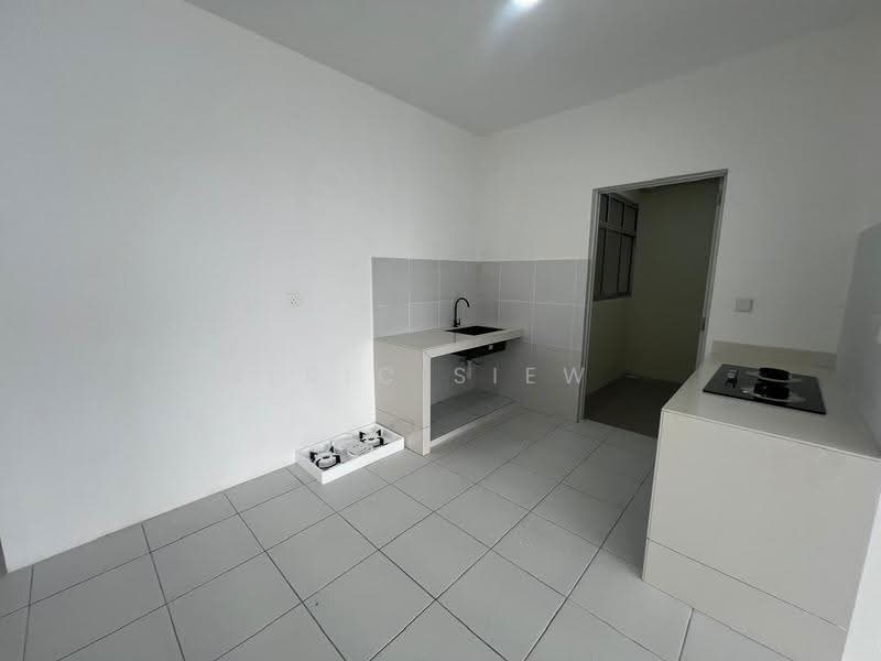 Kondominium untuk Disewa di Residensi Sateria - Eric Siew - Kitchen - PropertyGuru.com.my