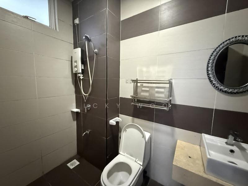 Kondominium untuk Disewa di M Condominium @ Larkin - Ricky Woo - Bathroom - PropertyGuru.com.my