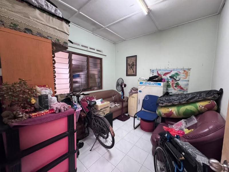 1-storey Terraced House for Sale in Kepong (Kuala Lumpur) - Jay Yong - Living Room - PropertyGuru.com.my