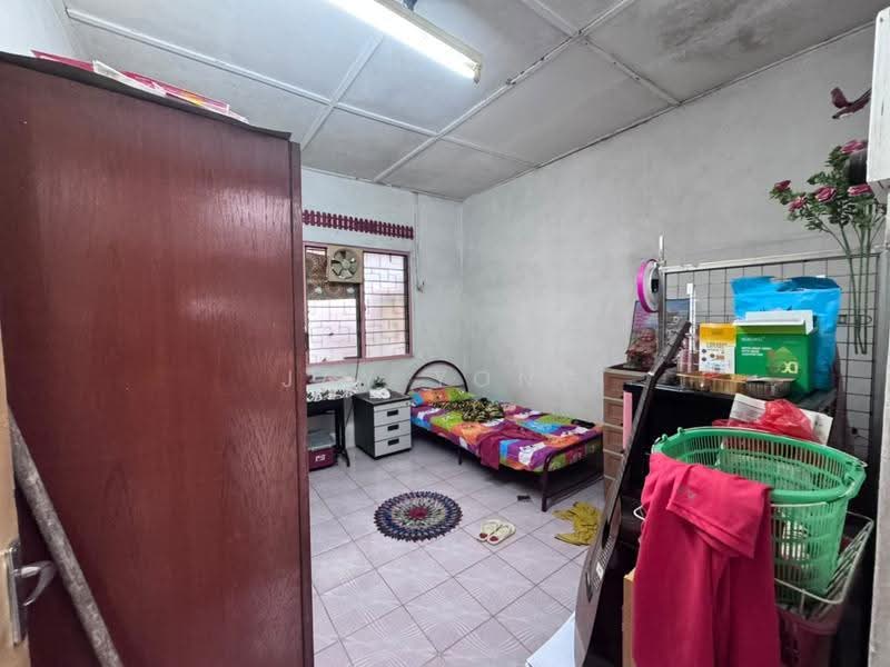 1-storey Terraced House for Sale in Kepong (Kuala Lumpur) - Jay Yong - Bedroom - PropertyGuru.com.my