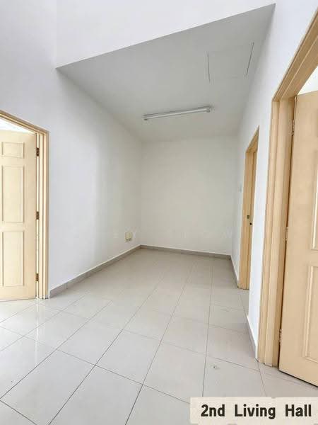 Rumah Teres untuk Disewa di Taman Dato Demang (Seri Kembangan) - Joey Seow - Living Room - PropertyGuru.com.my