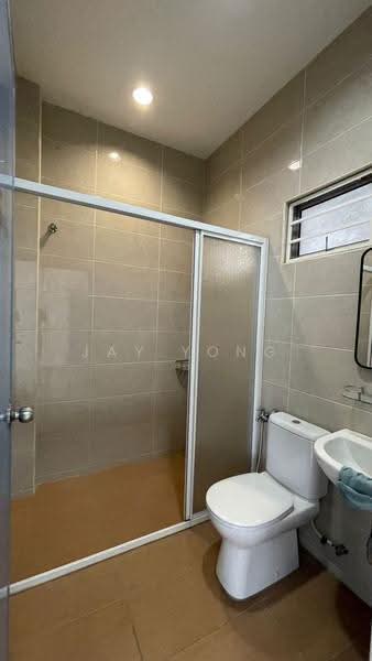 Semi-Detached House for Rent in Jalan Ipoh (Kuala Lumpur) - Jay Yong - Bathroom - PropertyGuru.com.my